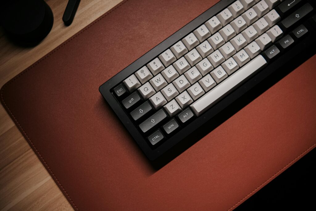 Mechanical keyboard connectivity